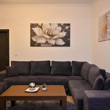 Dervishanji Apartment *